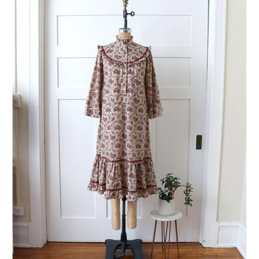 vintage 1970s 80s boho prarie dress • gunne sax style ruffle collar dress 