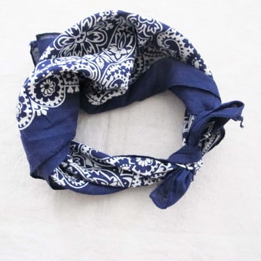 Vintage Navy Blue Cotton Bandana  - Made in USA -Dark Blue Bandana - Cotton Neck Kerchief - Western Bandana - Blue Neck Scarf 