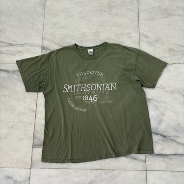 Rare Vintage The Smithsonian Institution Museum T Shirt Green 100% Cotton Short Sleeve Mens XL 