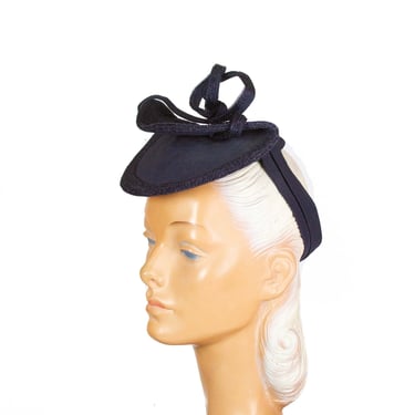 1940s Hat ~ Navy Blue Straw Fascinator 