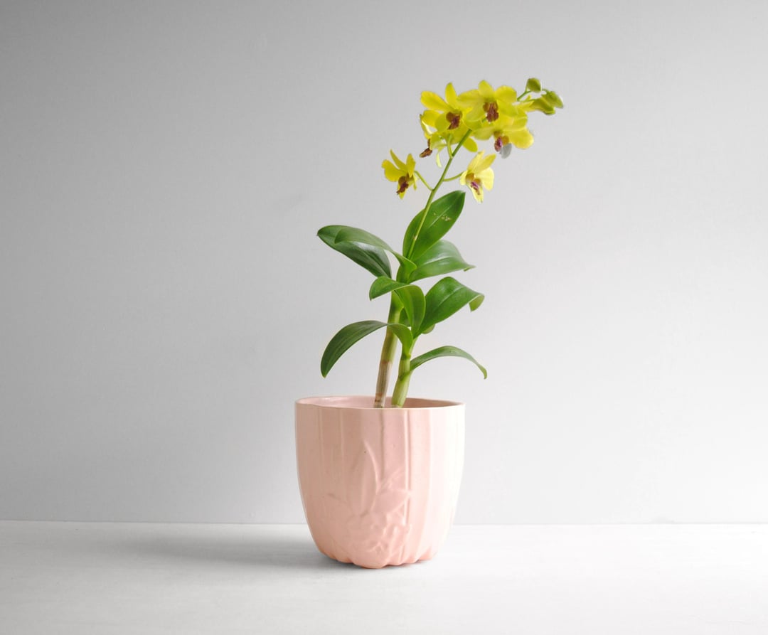 Vintage Pink McCoy Jardinieres Lotus Planter in Lilac Pink Color, 1945