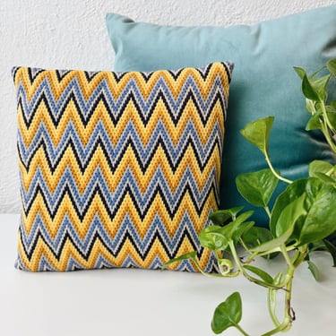 Zig Zag Flame Stitch Throw Pillow