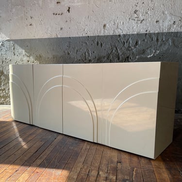 Post Modern White Lacquered Art Deco Dresser CREDENZA MCM 80s SERVER MID CENTURY