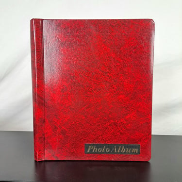 Vintage 70s / 80s Red Marble Pattern Photo Album Scrapbook with Cling / Magnetic Pages 