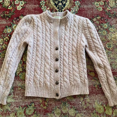 Vintage ‘80s ‘90s SUSAN BRISTOL Shetland wool cardigan | dusty rose marked yarn, cable knit sweater, cottage core aesthetic, S/M 