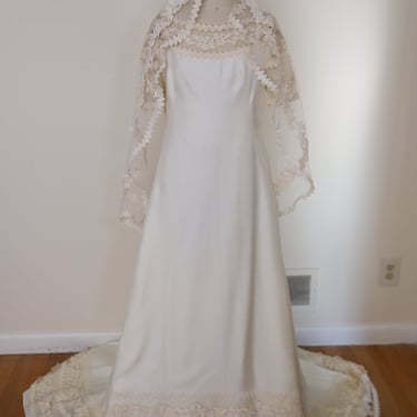 1960's Silk Lace Mesh Accented Gown With Removable Train &amp; Veil