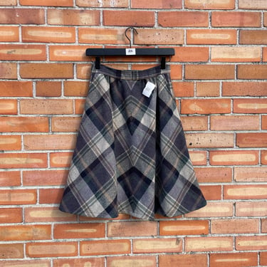 vintage 70s brown plaid a line knee length skirt  / 26 s small 