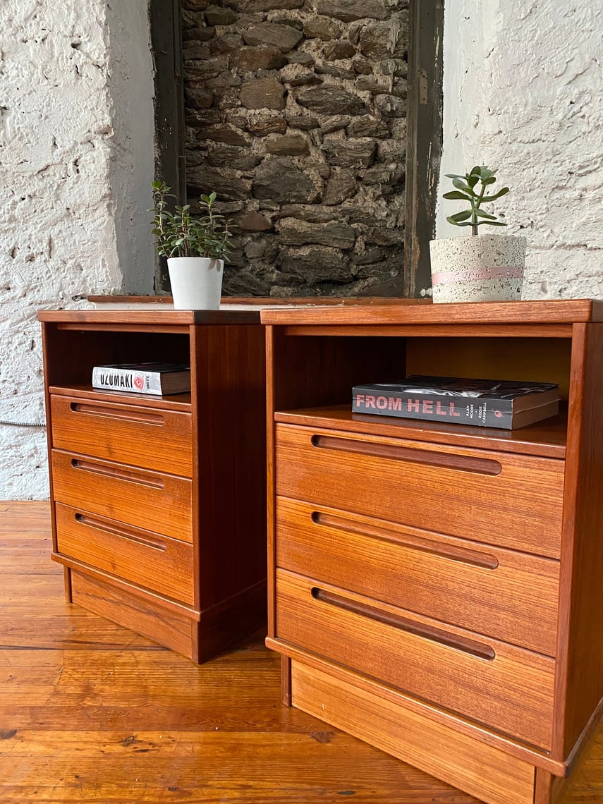Teakwood Night Table Danish Vintage 北欧家具 1960s Vintage Danish Mid-Century Teak Nightstand – MCM-SF