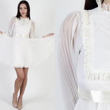 60s Off White Chiffon Mini Dress, Plain Pleated Full Skirt Short Gown, Tuxedo Style Mod Cocktail Party Mini Frock 