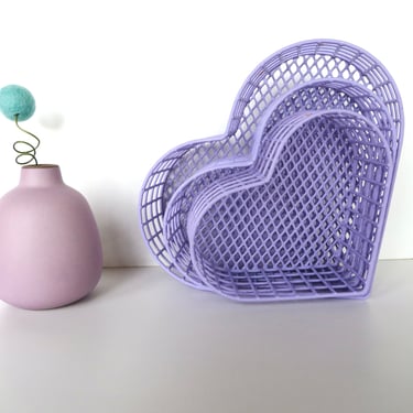 Set of 3 Wire Heart Nesting Baskets In Lilac Purple, 90s Sweet Heart Shaped Wall Display Storage Bins 