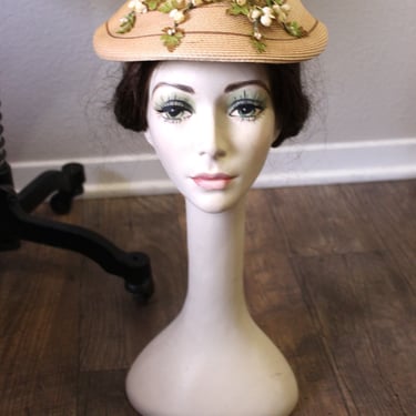 Vintage 1940s 50s Summer Straw Platter Hat White Sweet Peas Celluloid Faux Pearl With Rhinestones / OSFM 