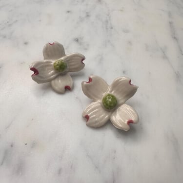 Vintage Dogwood Clip On Earrings 
