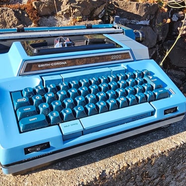 Smith Corona 2200 Vintage Typewriter 