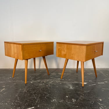 Pair of Planner Group Nightstands by Paul Mccobb in Solid Maple