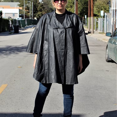 Vintage 80s Comint Black Leather Cape, One Size Women, pockets 