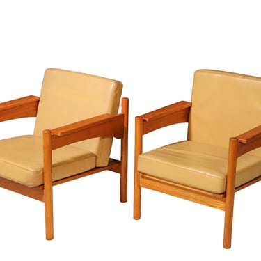 Pair of Oak and Leather Armchairs by Uluv Krásná Jizba, 1960s, Original Condition 