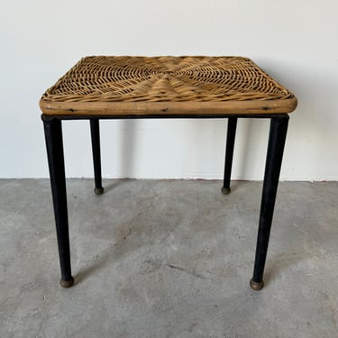 Mid-century Organic Modern Woven Wicker And Black Metal Legs With Brass Feet Pland Stand Table 