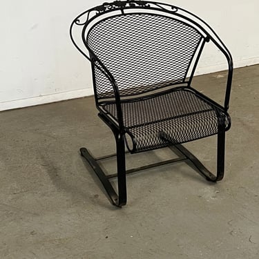 Vintage Mid-Century Salterini Curve Back Outdoor Cantilever/Springer Arm Chair 