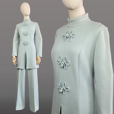 1960s Pantsuit / Bellbottom Pantsuit /1960s Powder Blue Tunic and Pants / Mod Outfit / Size Medium Large 