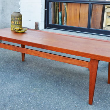 Impeccable Finn Juhl Solid Teak Coffee Table – Model 534 – for France & Son