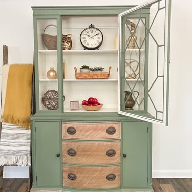 Vintage Hutch, China Cabinet, Antique Dining Room, Cabinet 