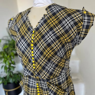 Voluptuous Size 1940s Black and Yellow Cotton Dress Vintage Casual Summer 46 Bust Vintage 