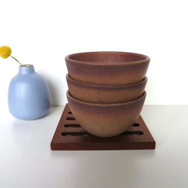 Set of 3 Heath Ceramics Berry Bowls In Redwood, Vintage Edith Heath Coupe Line Deep Snack Bowls 