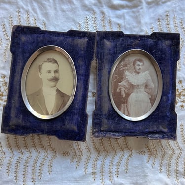 vintage antique 1900s Victorian photography frames w/ photos couple 