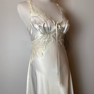 Beautiful silky satin slip gown/ nightgown Jonquil By Diane Samandi White wedding Bridal honeymoon Bias cut slip dress size  LG 