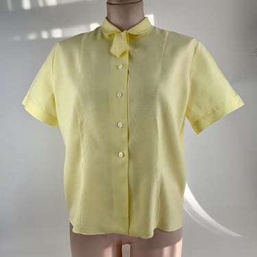 1950'S Early 60'S Pale Yellow Blouse - SHIP' N SHORE  - All Cotton - Interesting Collar Detail - Size 38 - Medium 