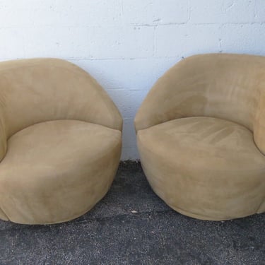 Vladimir Kagan Style Nautilus Swivel Cork Screw Lounge Chairs a Pair 3442