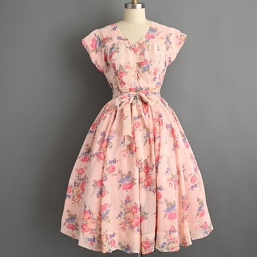 Vintage 1950s Dress | Gorgeous Cupcake Pink Floral Print Sweetheart Sweeping Full Skirt dress | Small 