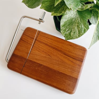 Goodwood Teak Cheese Board with Slicer