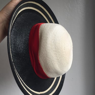 Moscow Summers - Vintage 1960s Black Ivory Red Lacquered Straw Woven Breton Hat 