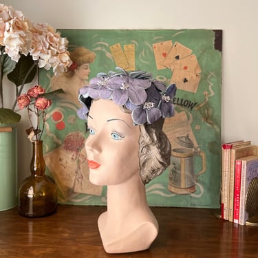Vintage 1950s blue floral fascinator Hat 