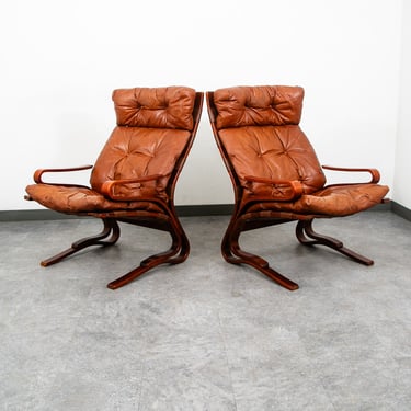 1970s Pair of Bentwood & Buffalo Leather Lounge Chairs | Davint