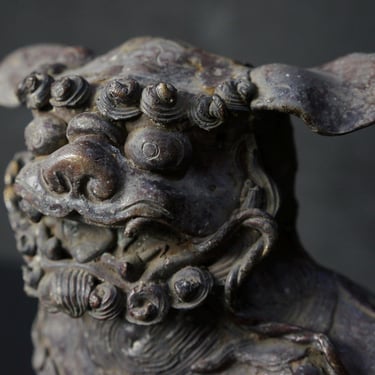 Antique Japan bronze Koro Shishi lion sculpture 1900 lost wax craft 