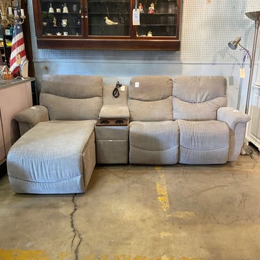 La-Z-Boy 'James' Light Gray 4-Piece Sectional Sofa