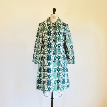Vintage 1960's Green and Midnight Navy Blue Jacquard Print Coat Mod Style 60's Coats Outerwear Charles F. Berg Raincheetas Size Medium 