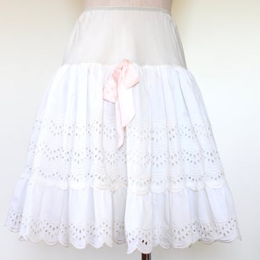 1950s Tiered White Cotton Eyelet Lace Petticoat - Saramae Lingerie Deadstock - Small 