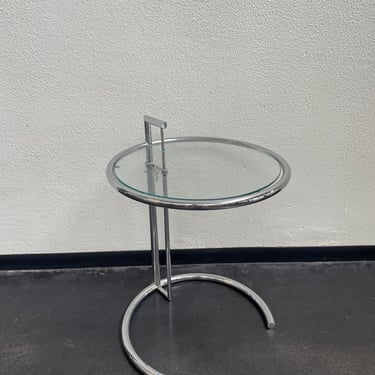 Eileen Gray’s E1027 Adjustable Side Table 