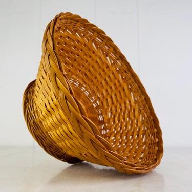 Vintage Woven Bamboo Splint Basket, vintage storage basket, plant basket, farmhouse decor, gathering basket, vintage home decor, gift basket 