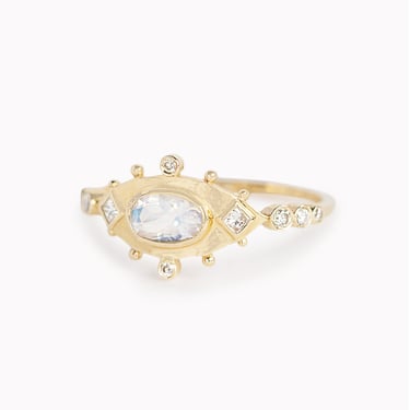 Moonstone & Diamonds Eye Ring