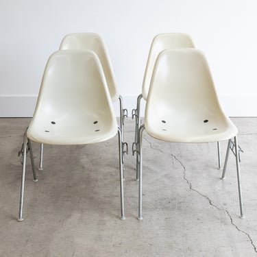 Vintage 1960s Eames for Herman Miller Fiberglass Shell DSS Dinning Chairs |  Zenith Prime - Parchment White 