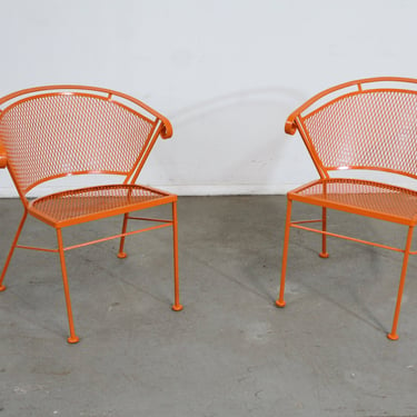 Pair of Mid-Century Modern Atomic Orange Salterini Style Outdoor Metal Curved Back Chairs 