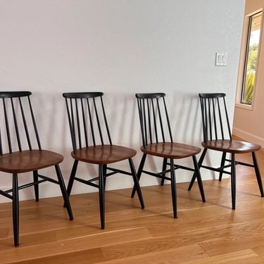 Vintage Danish Modern/Classic Farmhouse Teak Spindle-Back Dining Chairs, Set of 4