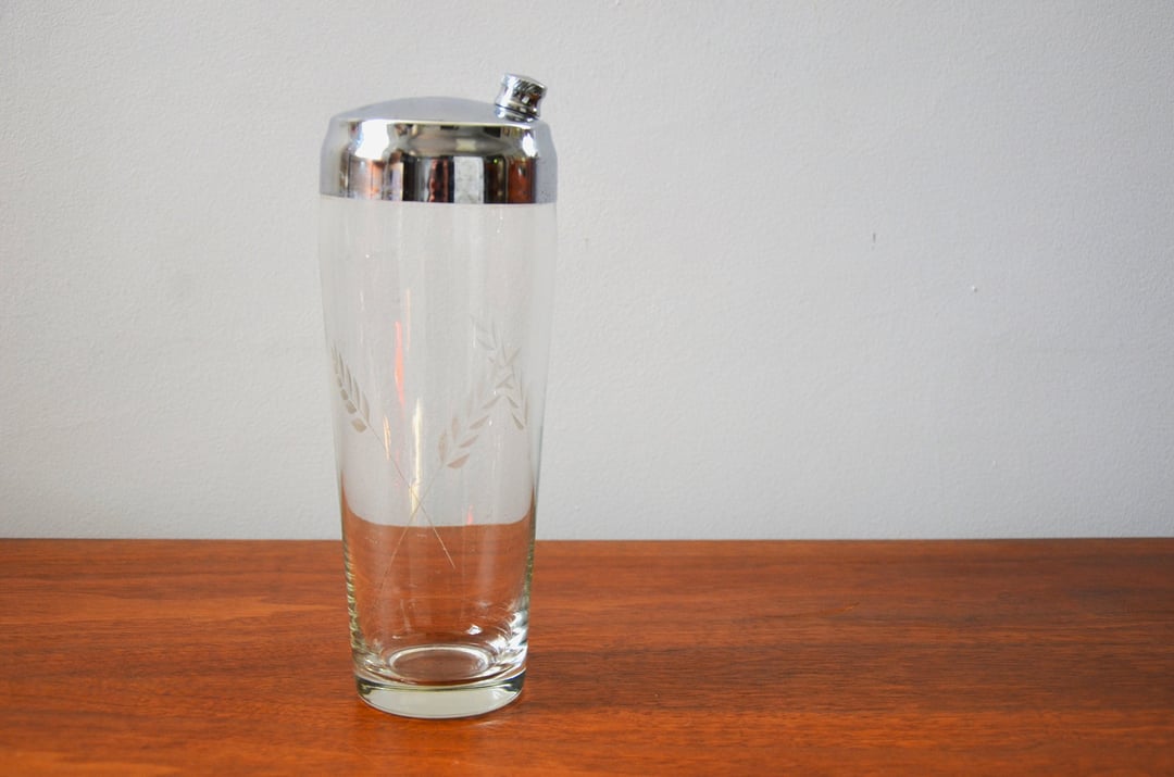 Vintage Etched Glass Cocktail Shaker with Wheat, Retro Barware