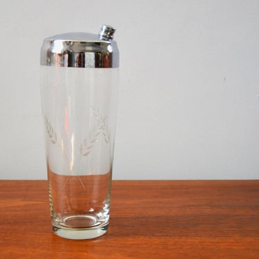Vintage Etched Glass Cocktail Shaker with Wheat, Retro Barware 