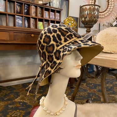 1960s bucket hat, wide brim, leopard print, vintage 60s hat, mod, mr John mam'selle, 1960s fashion, 60s accessories, faux fur, statement 