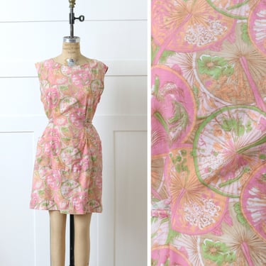 vintage 1950s parasol novelty print smock • pink cotton full apron / housedress 
